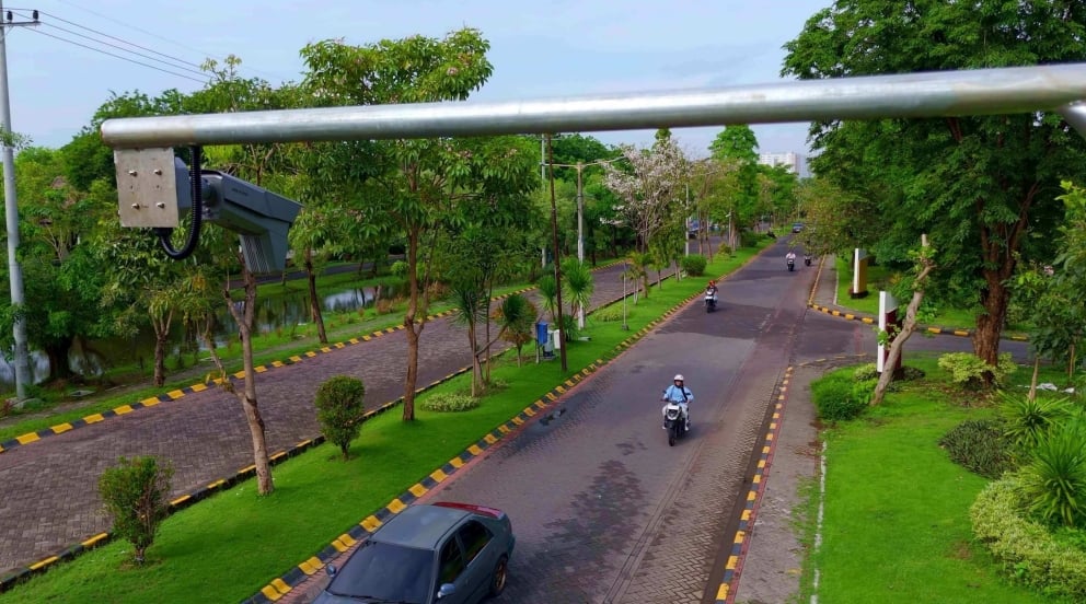 Radar-assisted ANPR camera implementation